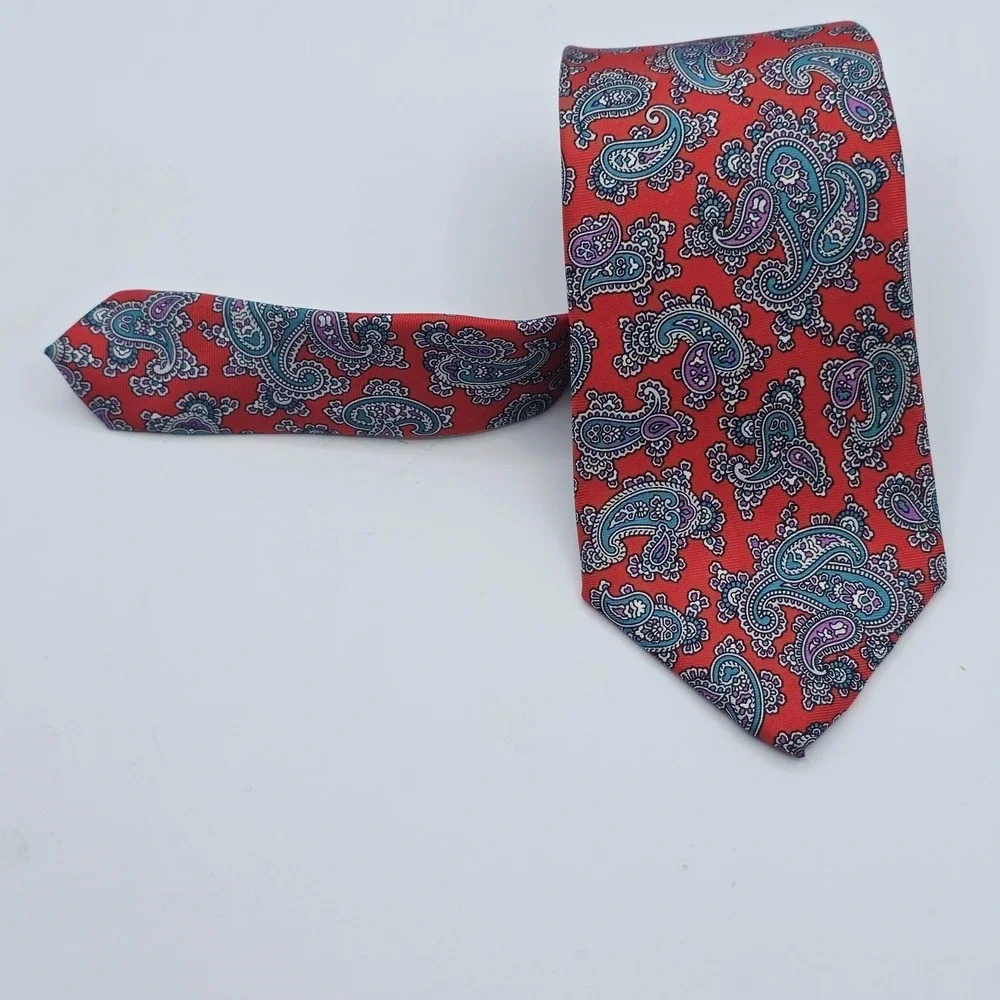 Hathaway‎ Tie Necktie Mens One Size Red Paisley 100% Silk Slim Skinny USA Made